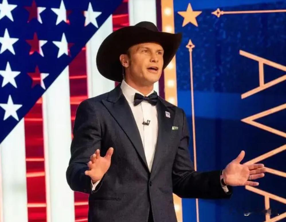 蓬佩奥的国防部长没了。之前很多美国媒体预测，蓬佩奥是重要的国防部长人选，可是特朗