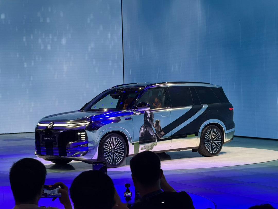 上汽大众人气太高了，ID.ERA 9X上市了，入门四驱版本30万水平，绝对绝对够