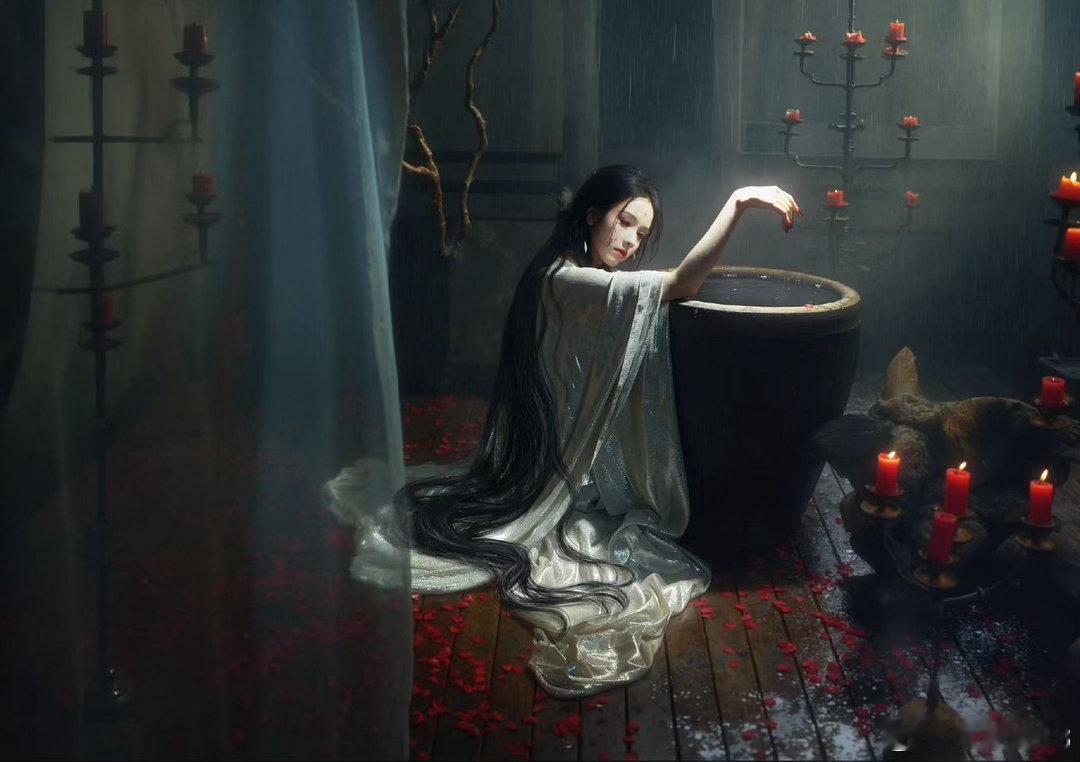 陈都灵你神图有啦陈都灵媚感是天赋 陈都灵这组新写真，确实封神了。不是那种硬凹出来