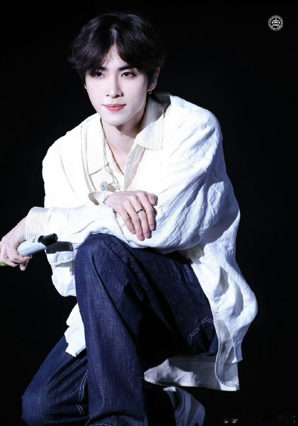 谁家扫楼还有打歌舞台看 这扫楼也太顶了！居然直接现场开打歌舞台，近距离看偶像跳舞