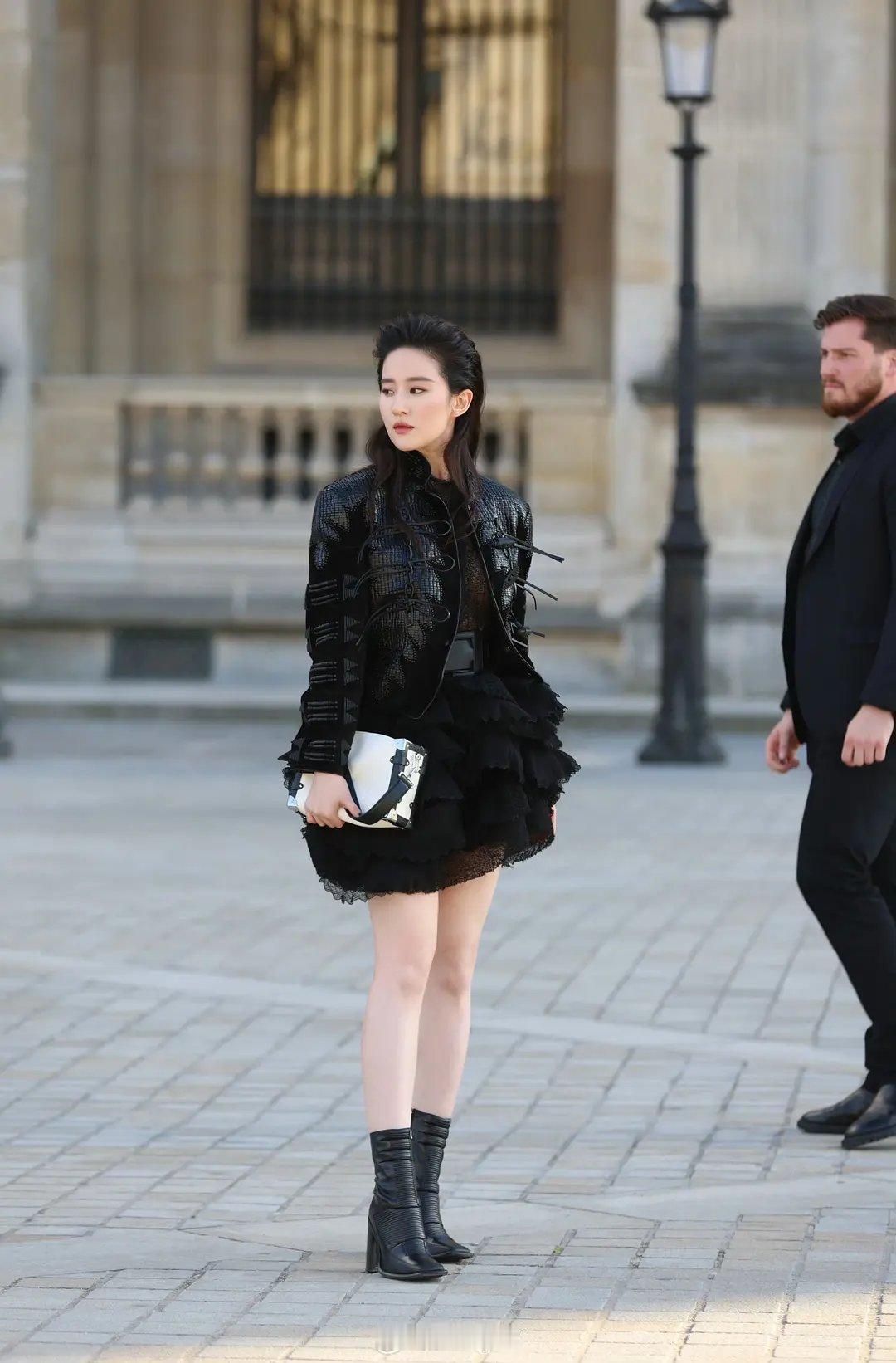 刘亦菲还是这么会P ​​​