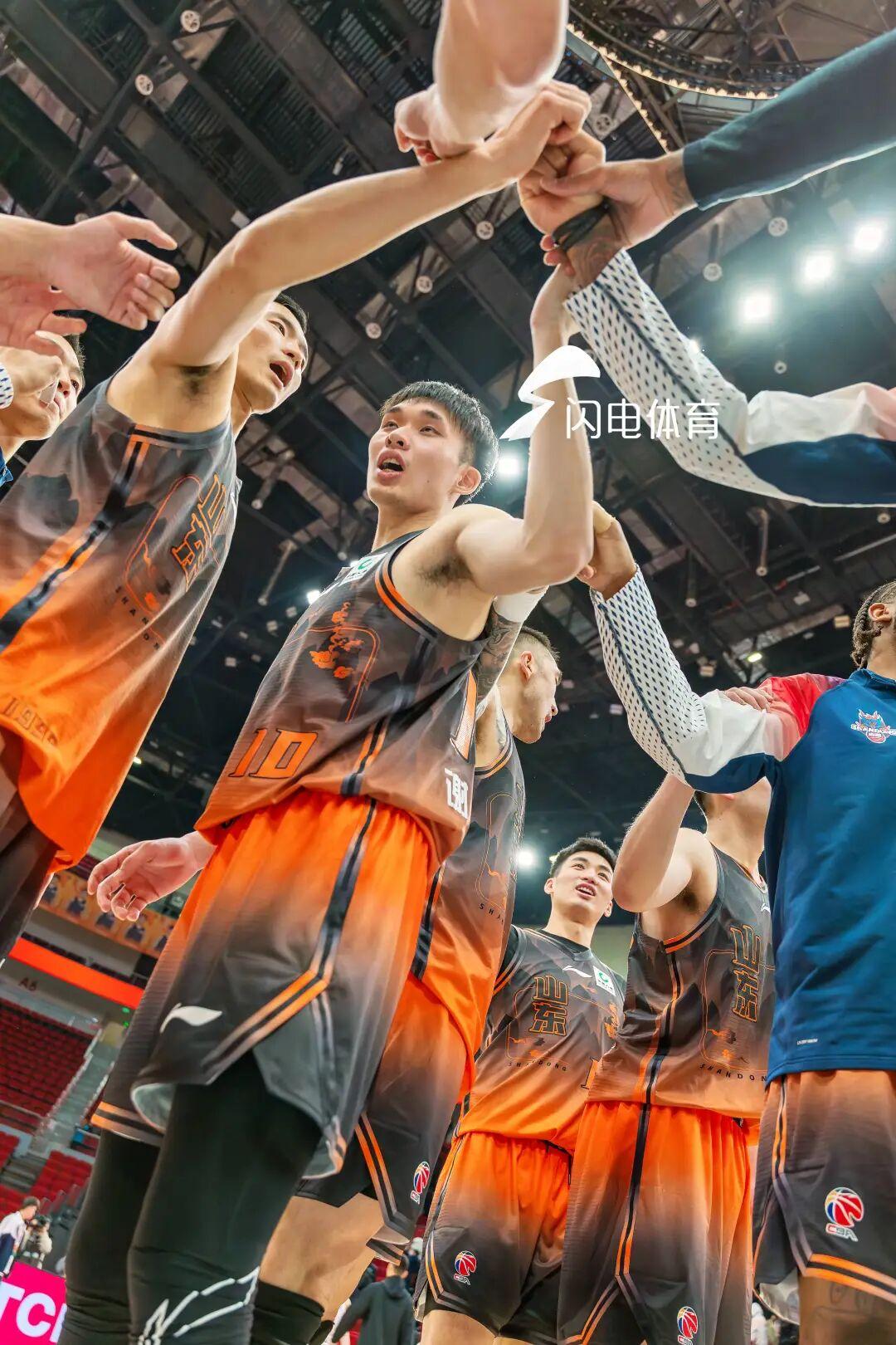 CBA大冷门！山东八连胜遭终结，加时惜败江苏，核心缺阵成关键
 
CBA常规赛爆