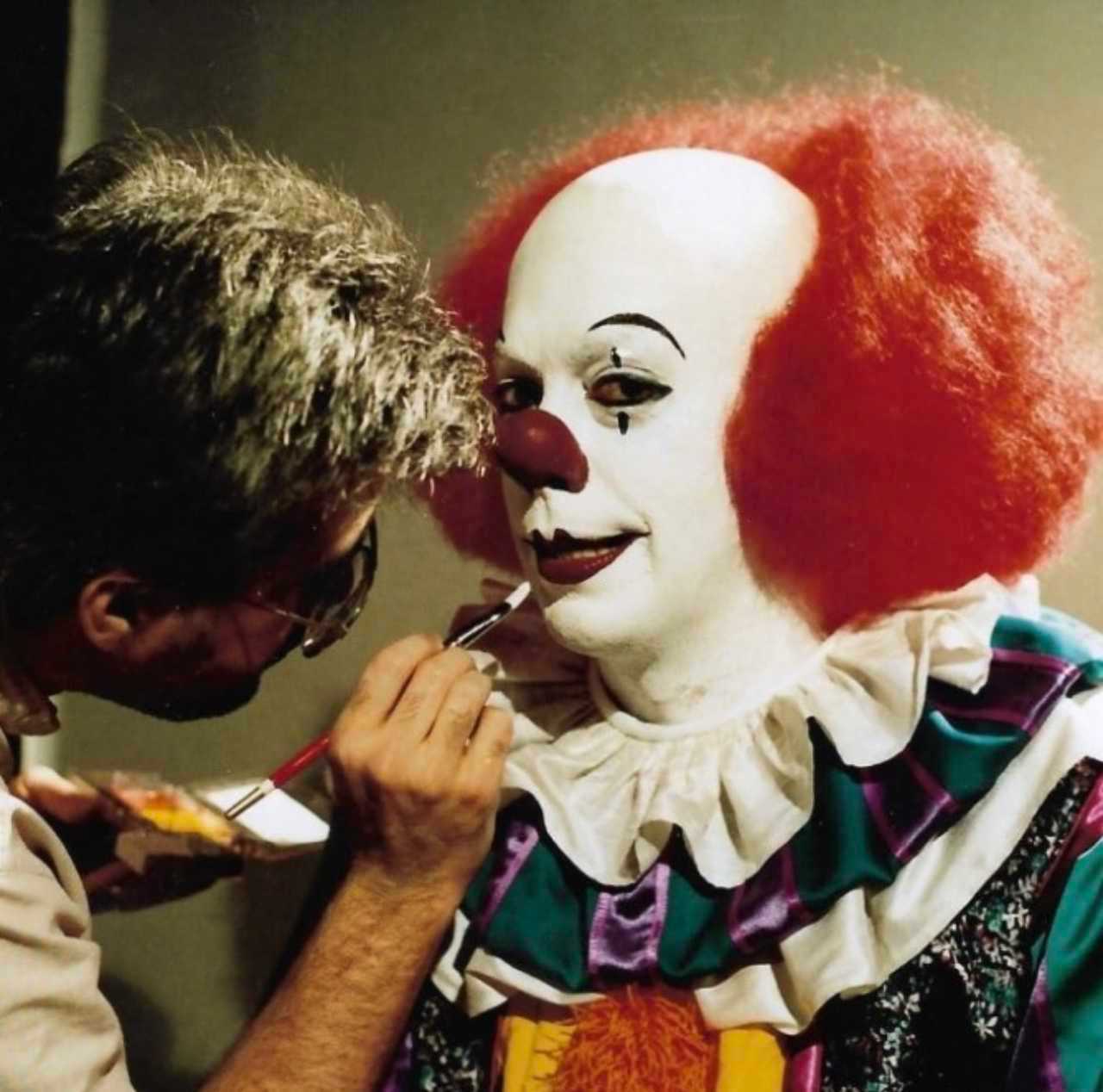 【来自投稿】1990年，演员Tim Curry（蒂姆·库里）在ABC迷你剧《小丑