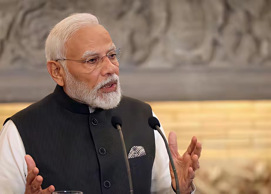 印度眼睁睁看着巴基斯坦成为了中东的主角。从印巴空战，被巴基斯坦按着摩擦，到这次巴