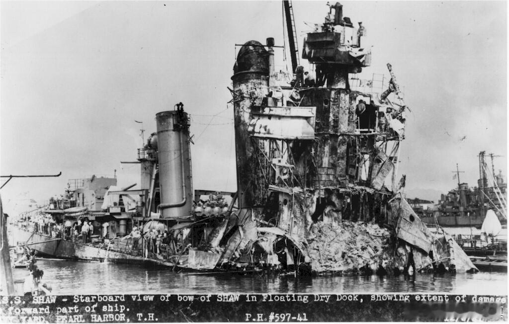 1941年12月7日，在珍珠港事件中被重创的肖号驱逐舰（DD373）。肖号驱逐舰