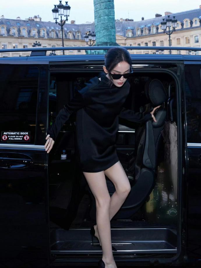 内娱教科书级下车名场面内娱这些下车名场面称得上教科书级别，每个明星都有自己的风格