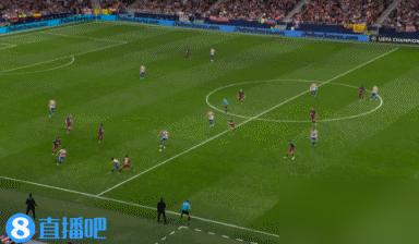 别再聊什么战术了，弗里克根本不是在执教，他是在用巴萨的命，赌自己的封神路。
那