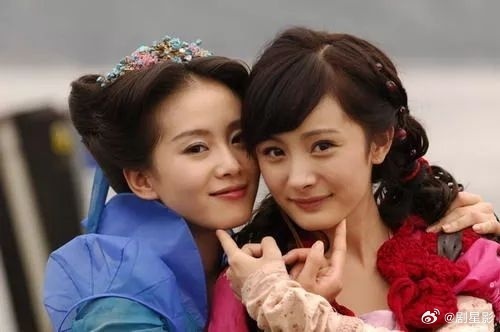 刘诗诗kisskiss杨幂   姐姐们的友情真的是太让我觉得羡慕了呀，刘诗诗ki