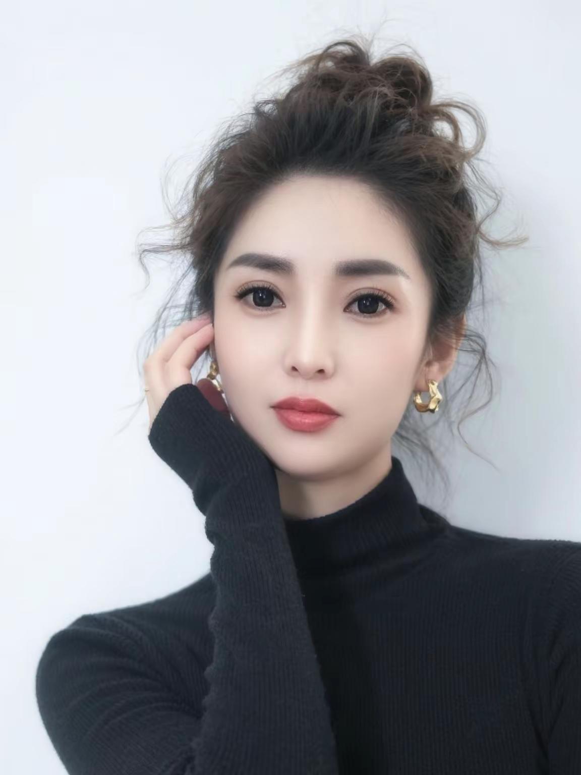 不要在任何人身上找归属感. 做自己的光，不需要太亮，足够挨过寒冬和黑夜就好