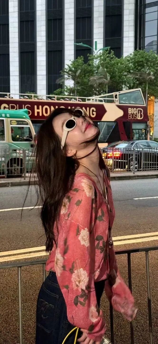 徐梦洁在伤口P了笑脸徐梦洁回应伤情 笑脸印在纱布之上，坚强模样戳中无数人的柔软内