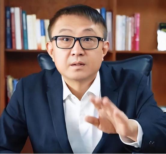 他在三年疫情期间趁机牟取“国难财”，通过核酸造假坑害无数人，其结局令人拍手称快，