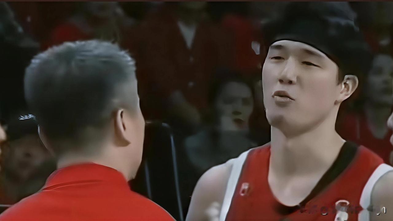 渡边雄太与郭士强指导爆发冲突，或许是因为：

昨晚中国男篮逆转日本男篮。

比赛