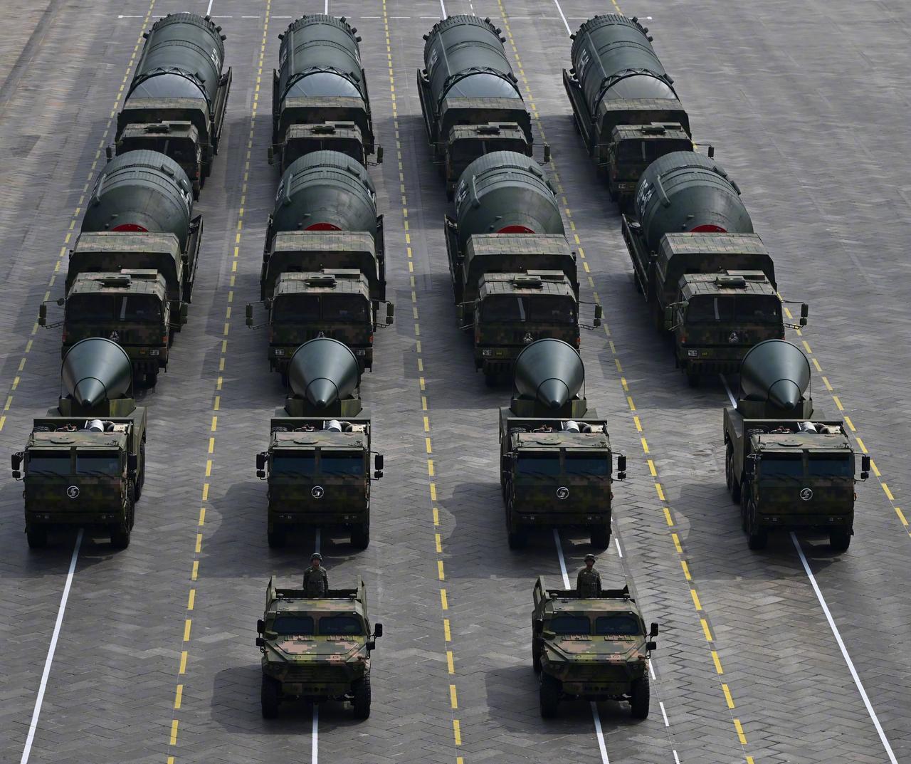 日本岛内传来消息称，日本那边有位高官放话了，说万一真的要跟中国动手，老百姓不用慌