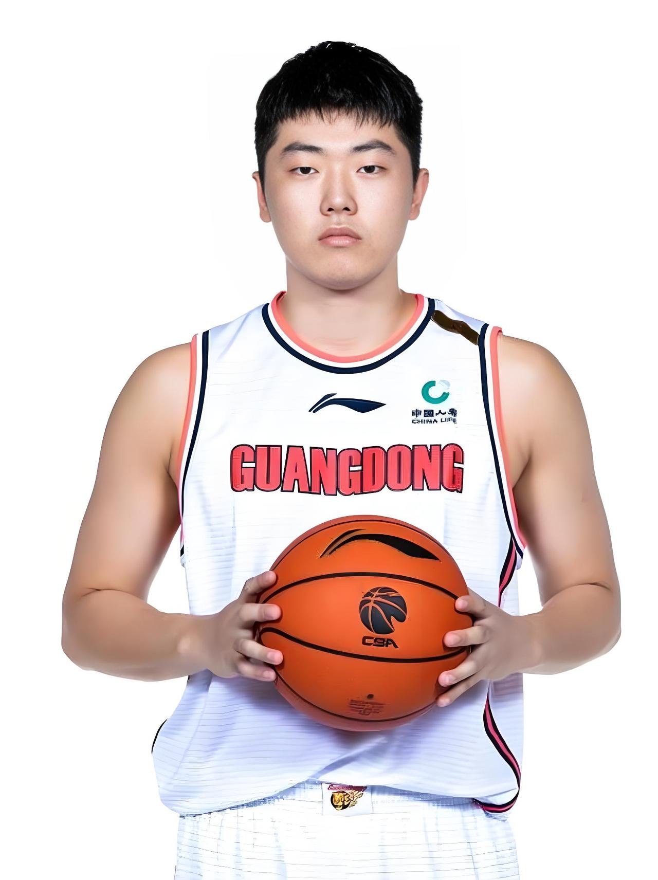 张皓嘉将顶替杜润旺位置
        杜润旺3年顶薪签约南京同曦，而最有可能接