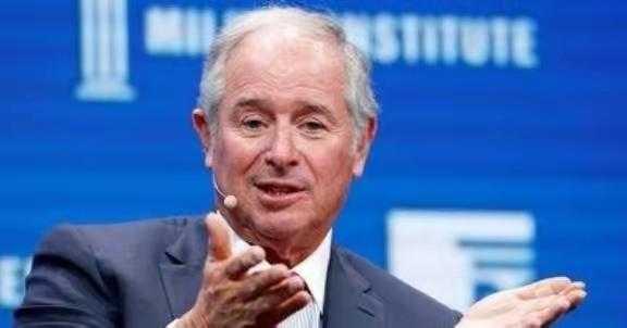 苏世民这操作真是耐人寻味。他直言美国政策把中国逼成无法战胜的对手，这话一针见血。