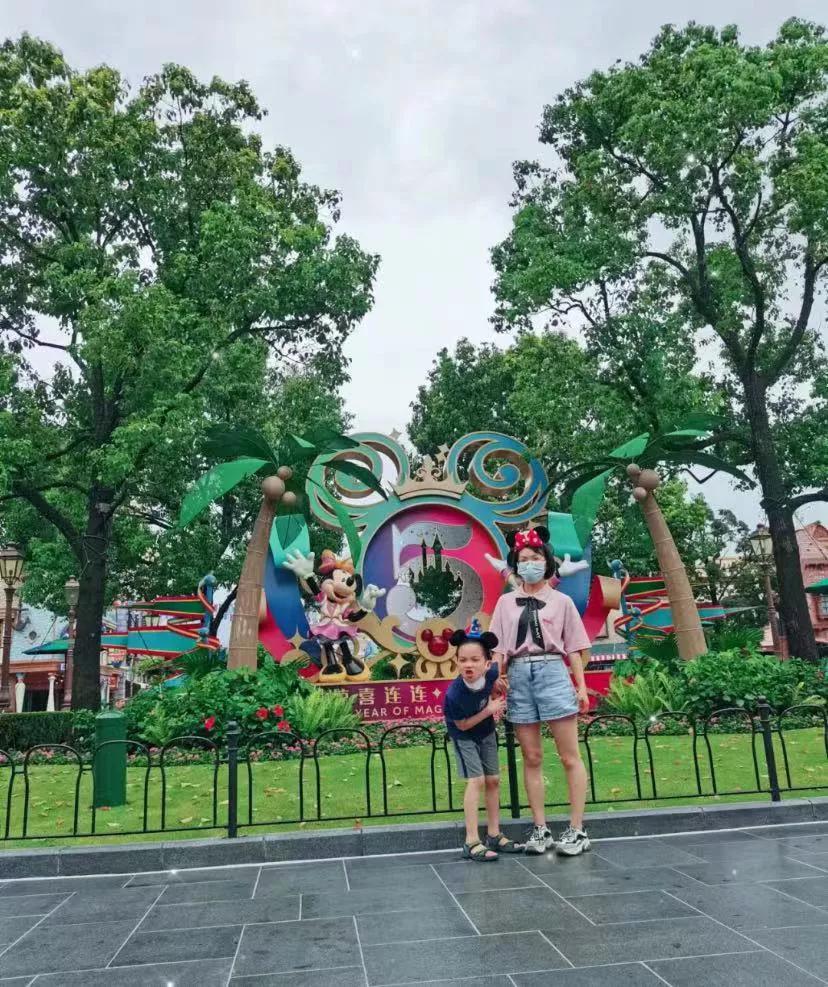 博士老公月薪从4W降到8K
今年，地产一直是寒冬，我公司也是要活不死的，靠安眠药