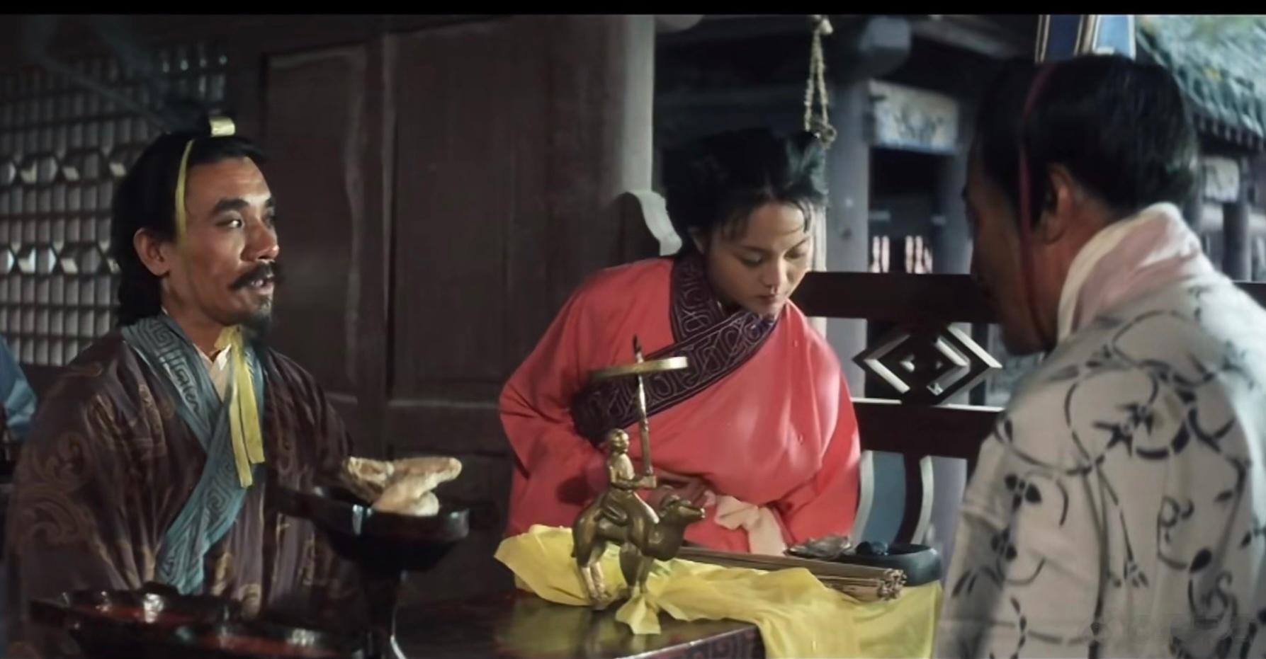可爱的骆驼铜灯湖北荆州望山2号墓出土（图三四） ​​​