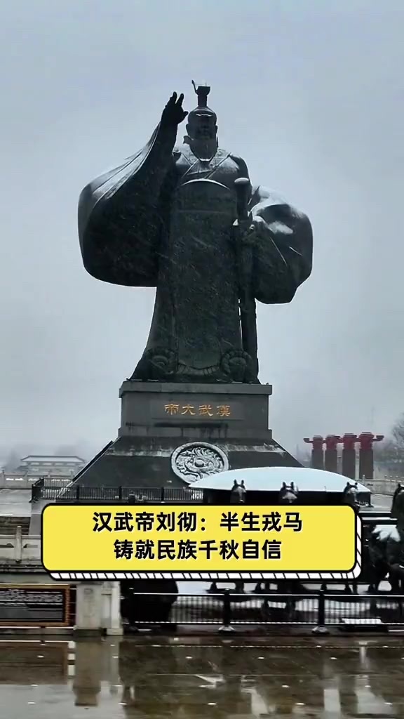 怡心戏对联成语吟联三万对 荜路蓝蒌创业艰。求上联？（荜路蓝蒌成语。）……马蹄韵中
