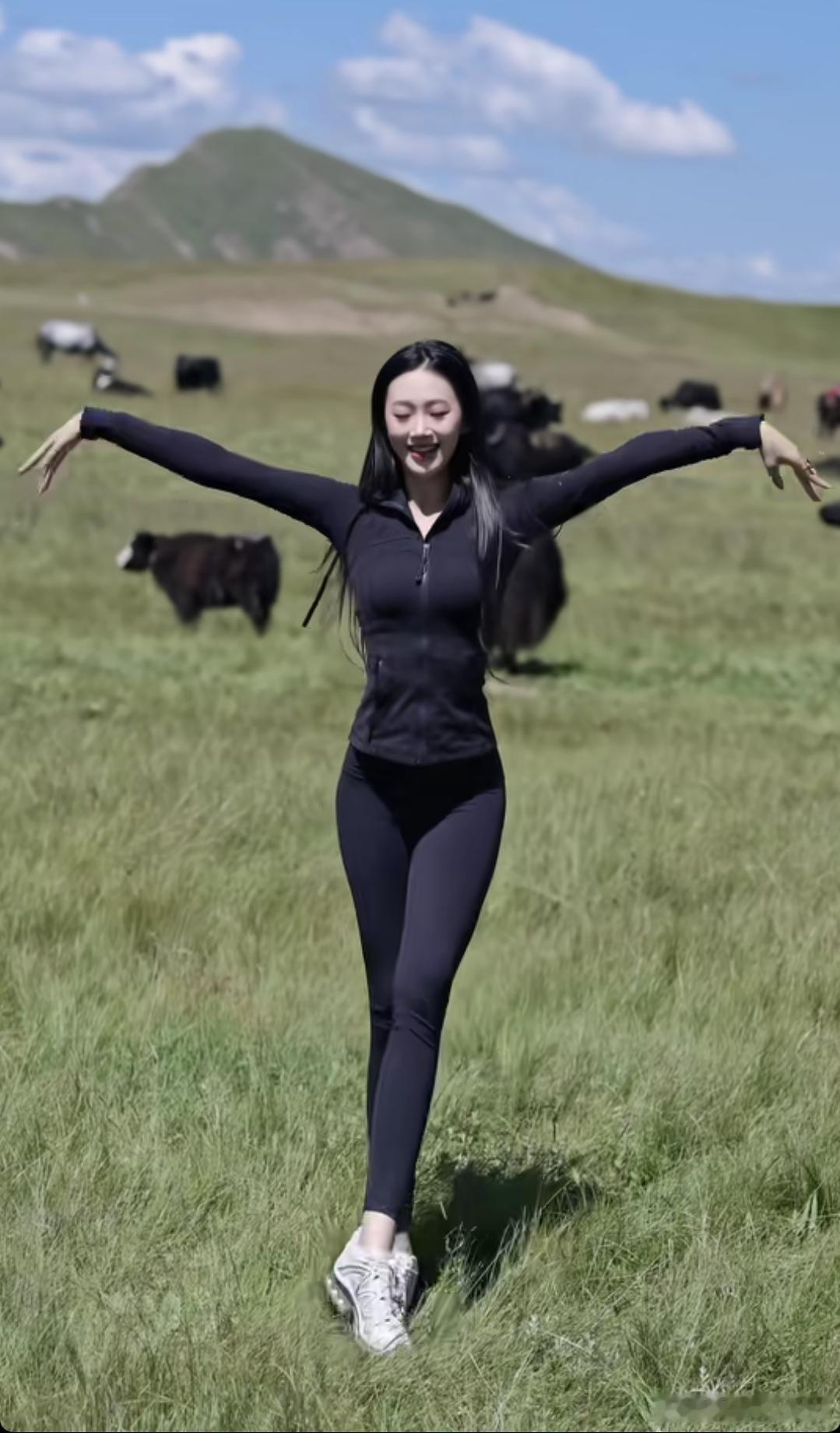 洋洋高锐·美丽的格桑花◎爱……就是这样可以随着白云飘千里万里瞧，美丽鄂尔多斯大草