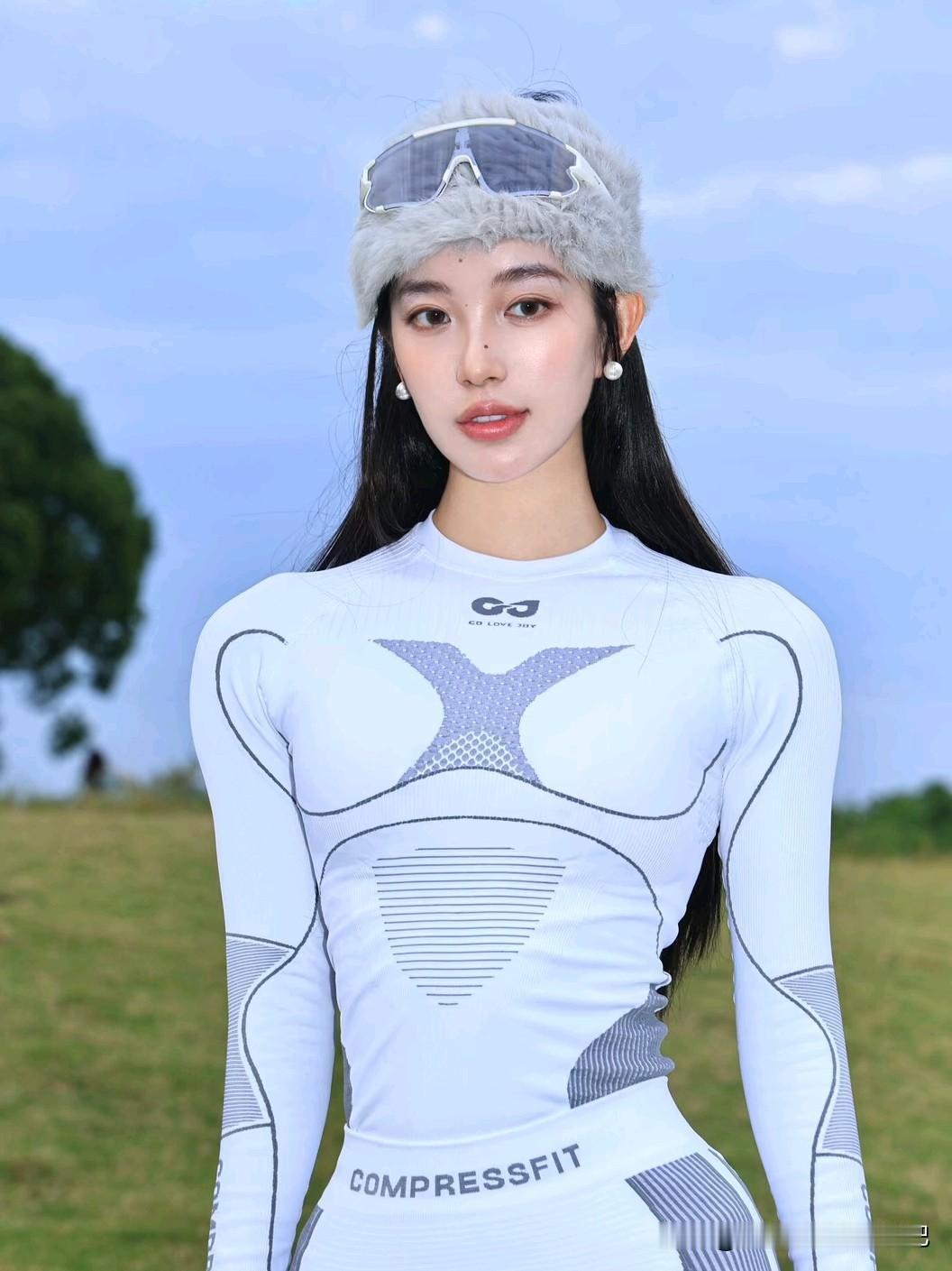 集卡领红包祝各位朋友新年都能拥有好身材[大笑][大笑][大笑][大笑]