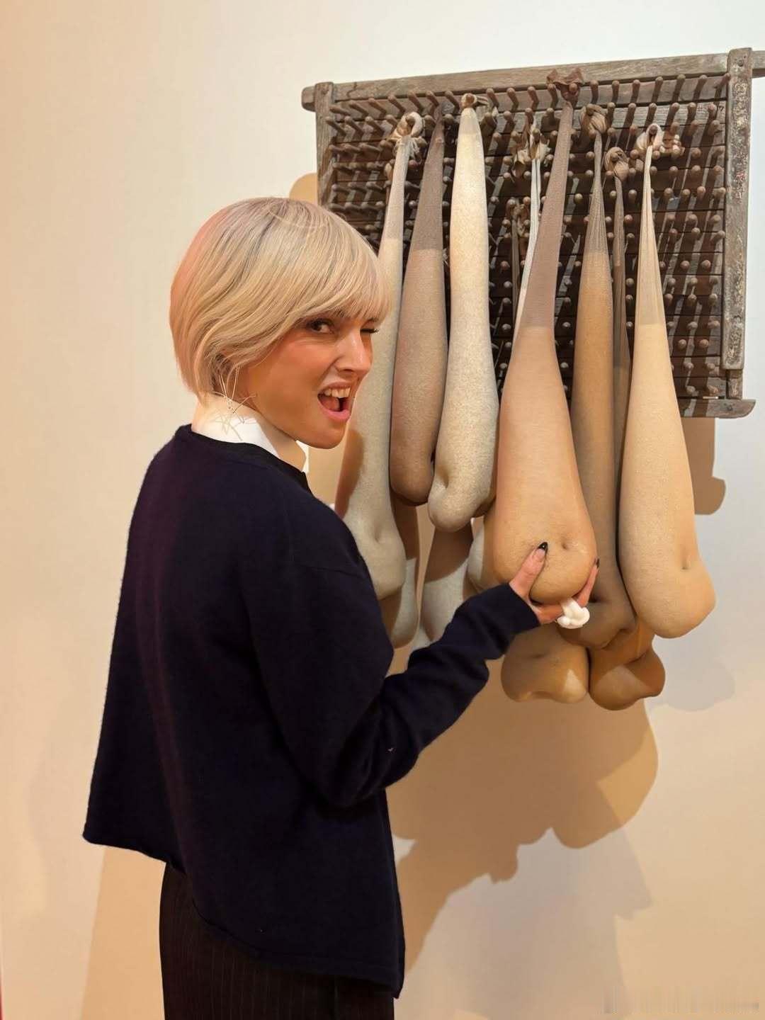 Natalie Portman娜塔莉波特曼发文回顾2025年，并分享了两部新片《