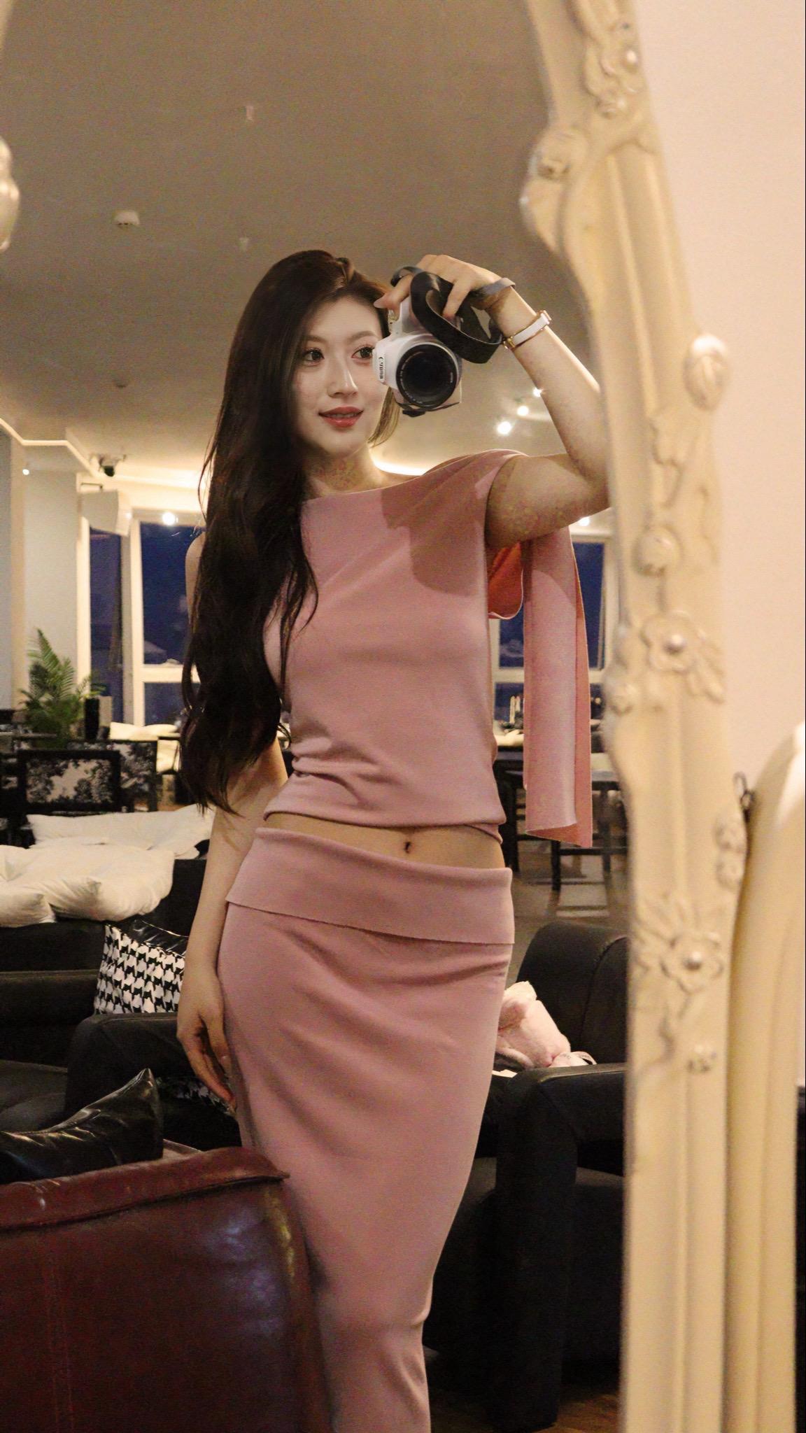 “她是我用心浇灌的花 请不要让她枯萎”