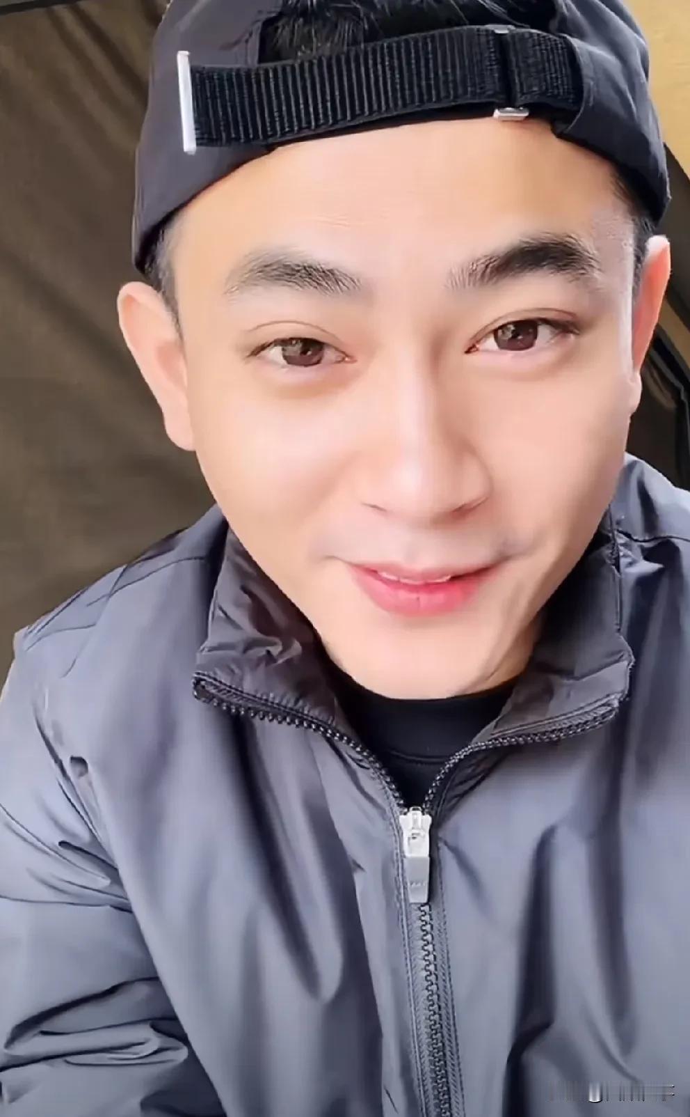 吴迪后悔太傻与d音签约，今年4月份到期绝不续签！

           吴迪用