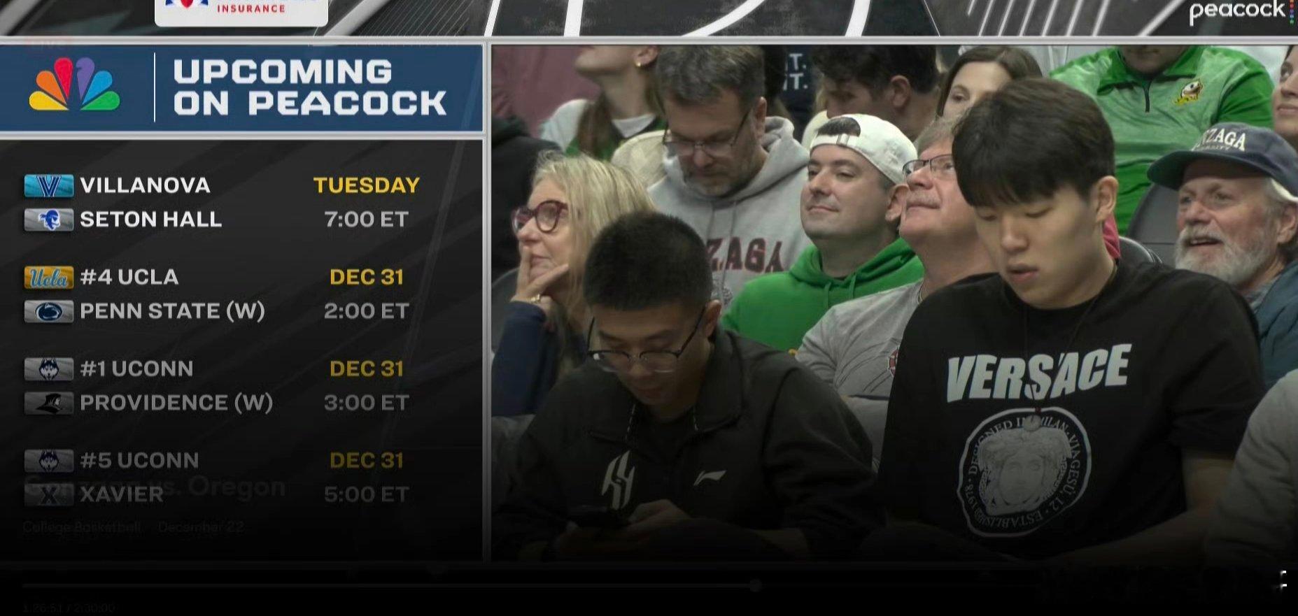 俄勒冈大学在开拓者主场比赛，同为异乡人，杨瀚森现场观战林葳新赛季两人境况都不太好