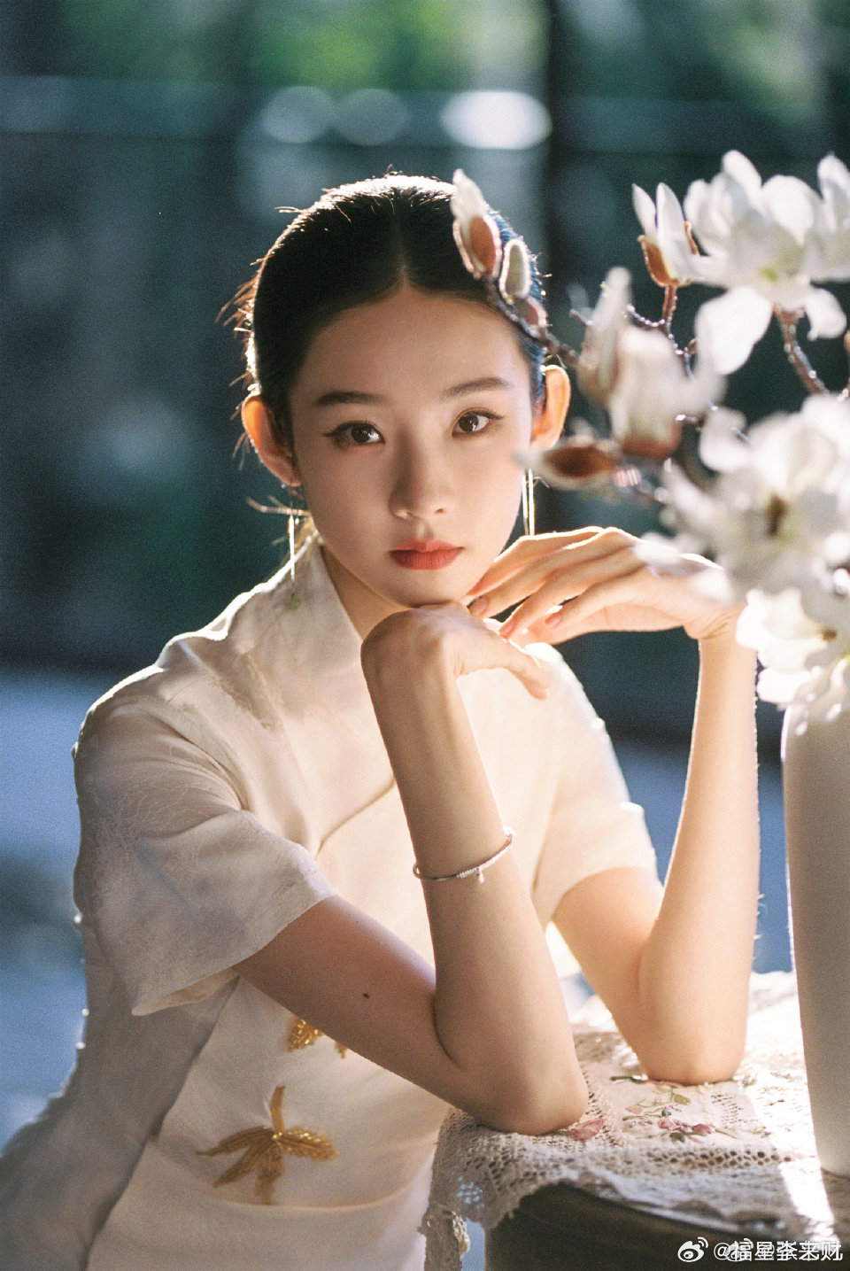 张艺凡好国泰民安的一张脸张艺凡清冷系美人 内娱清冷赛道，张艺凡独一份。不是侵略性