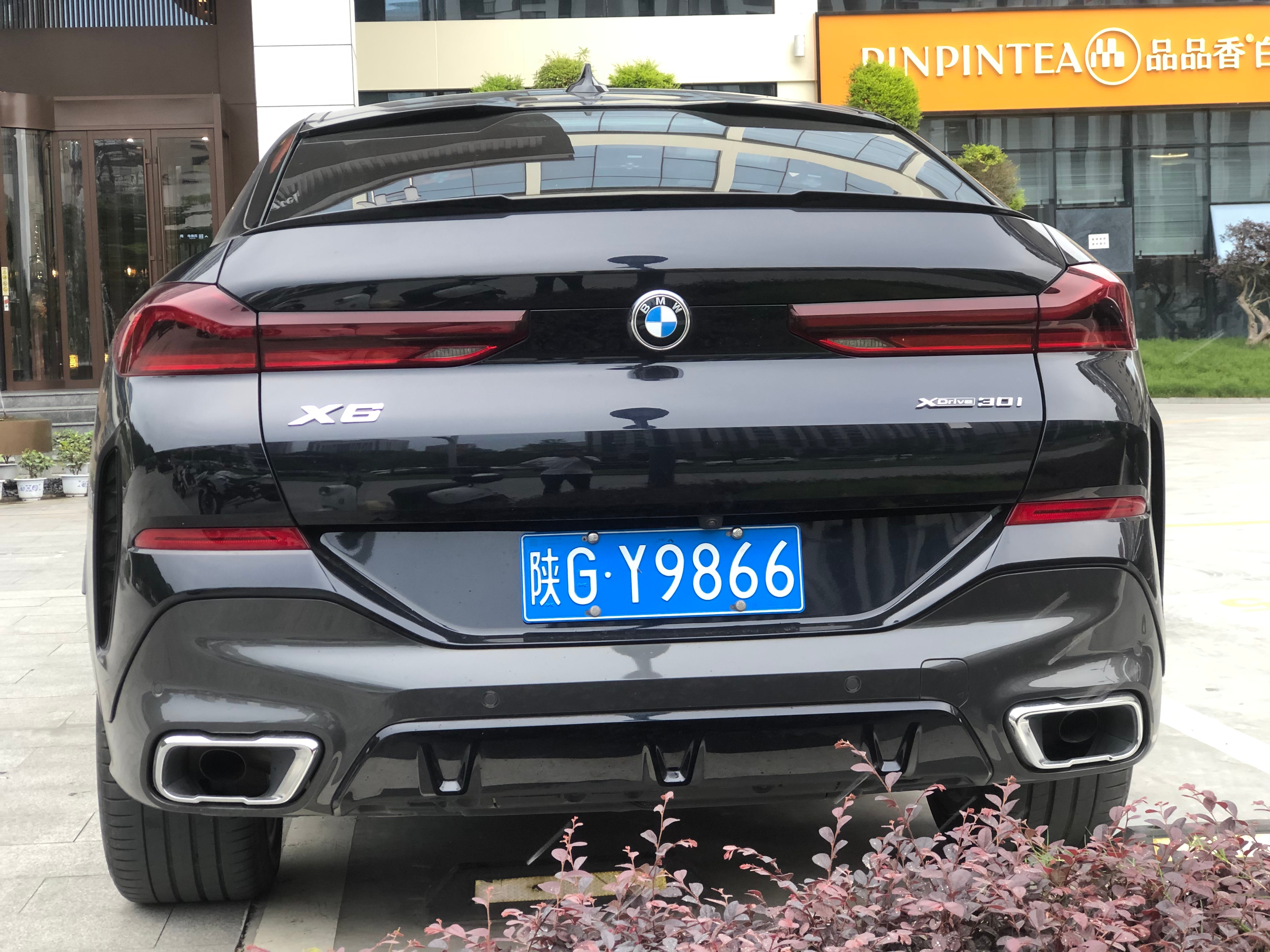 全球车牌 陕GY9866宝马X6 安康·安康金力源国际酒店