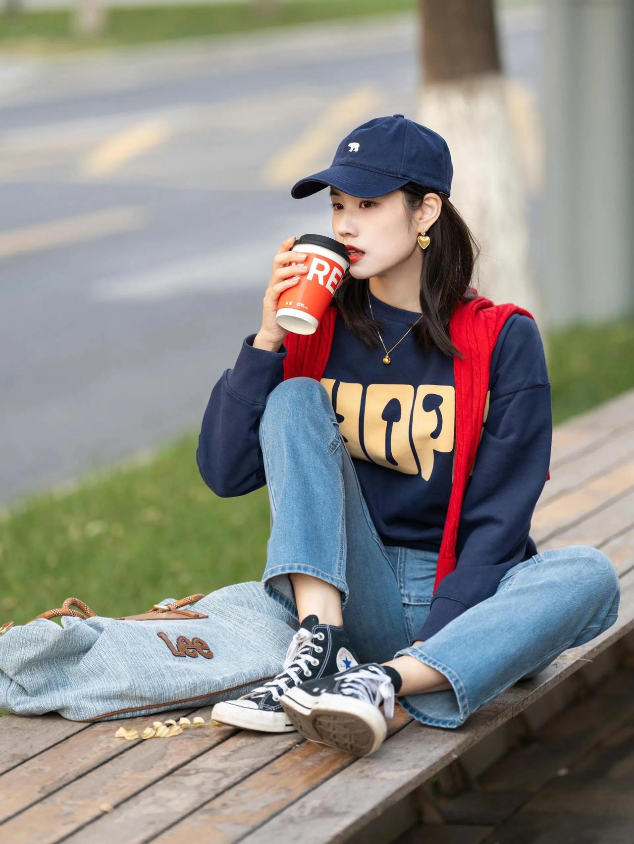 穿卫衣的女孩#是最美的风景#黑红搭配#时尚穿搭