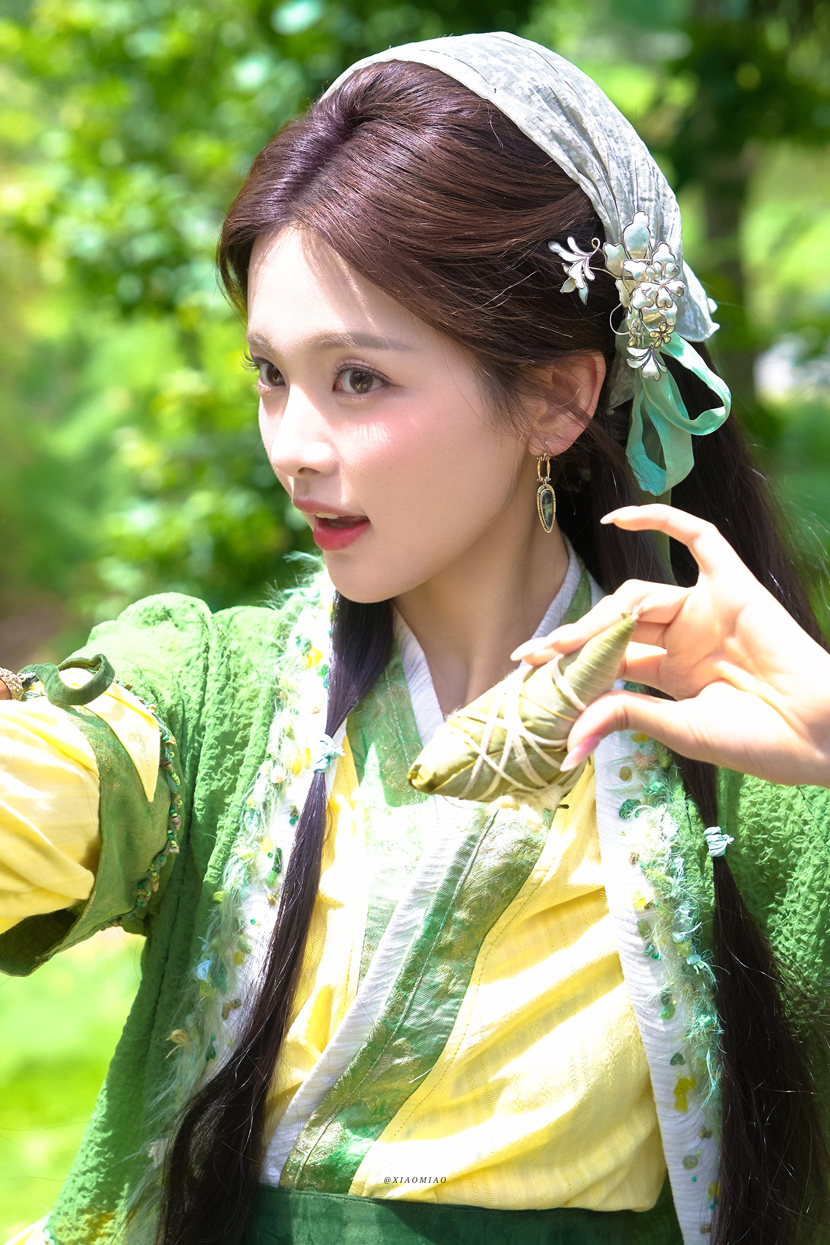 杨超越家抽抽乐10抽送到了惊人的20张小卡！限时的四张卡➕10抽全员满赠12张➕