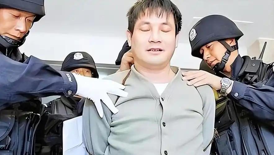 动中国人的下场有多惨？2011年毒枭糯康在湄公河残害13名同胞，中国警方直接端了