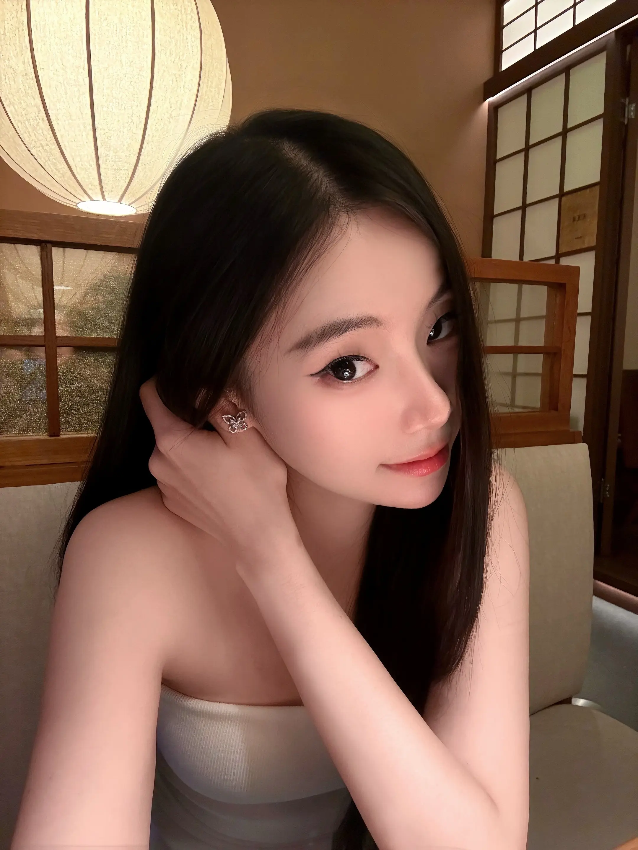 “永远太遥远了 明天陪我吃饭吧”