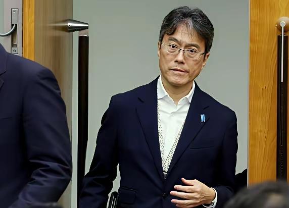 高市早苗亲信被曝丑闻，内阁官房长首席秘书官茂木遭撤职

2026年6月26日，日
