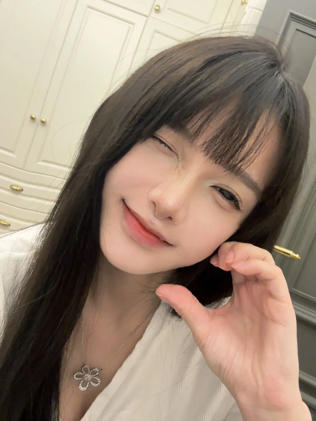 万物皆暗淡  唯你璀璨