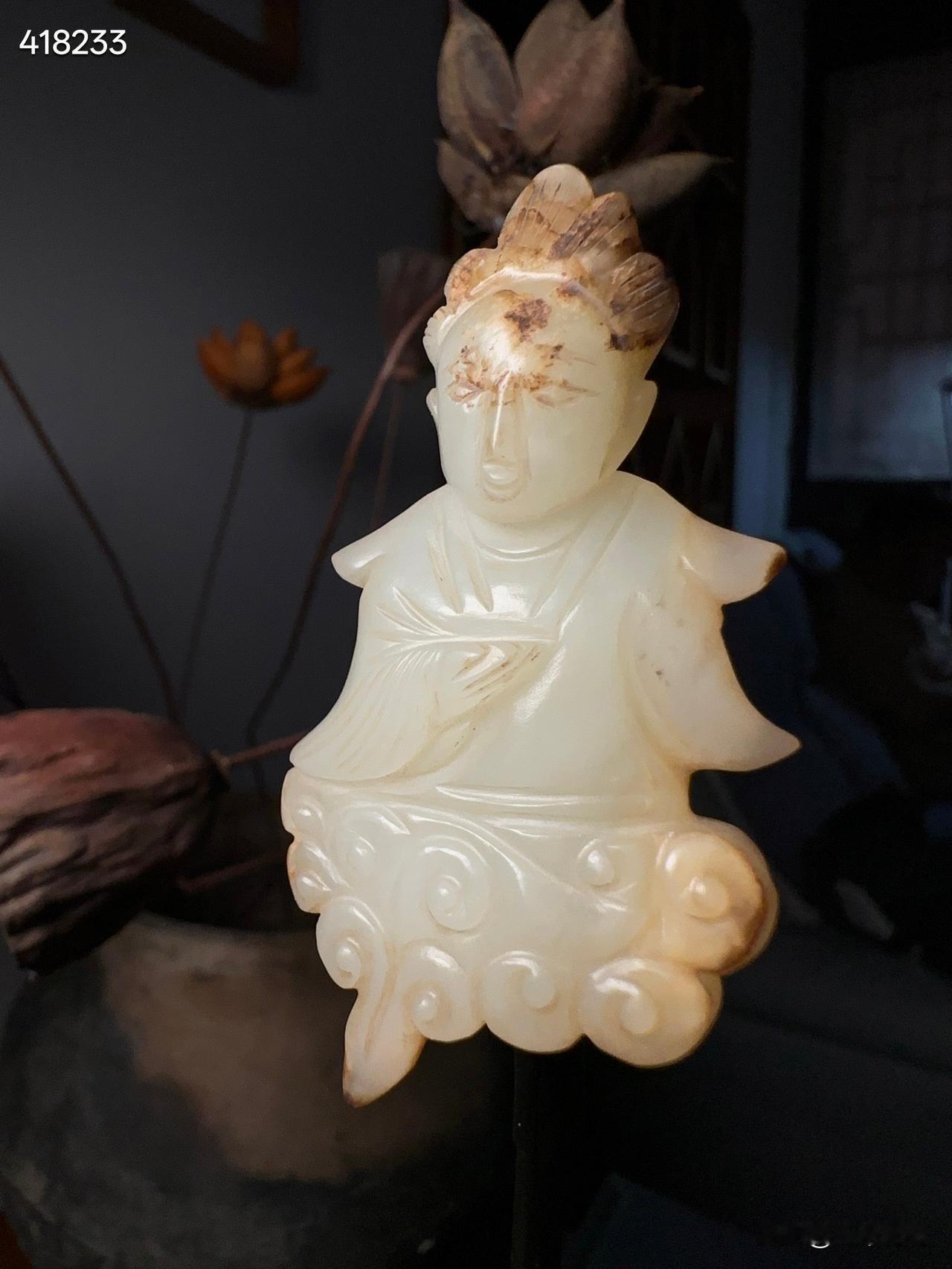 宋代和田白玉佛
玉质白润 体态少见