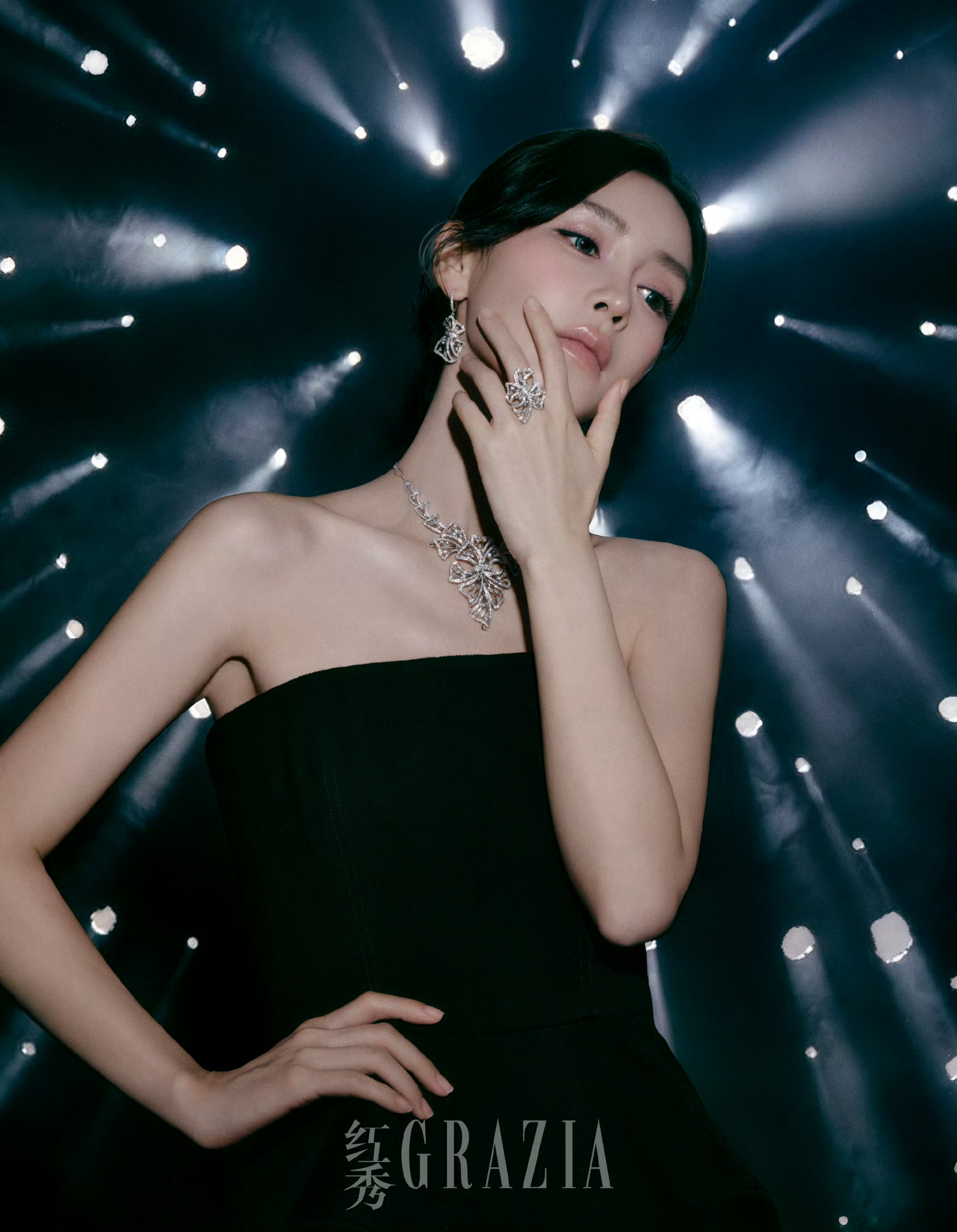 angelababy angelababy “终是苦尽甘来是她用自己的鲜血铺成了