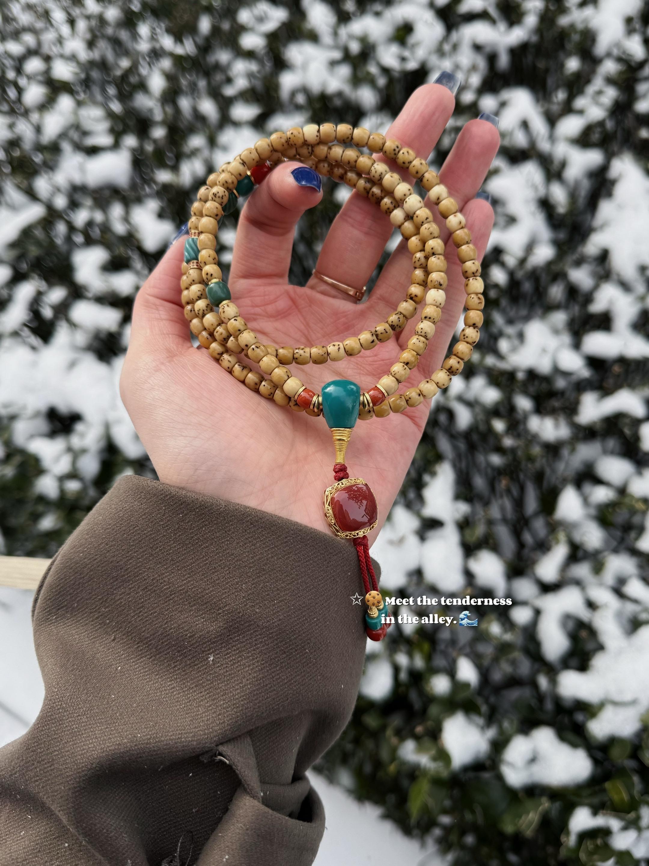 雪天和星月更配奥。没有人能一直陪你看雪 但是星月可以