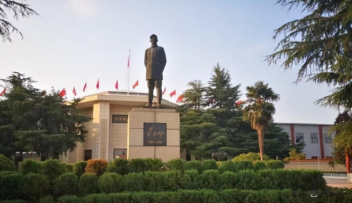 1944年彭雪枫牺牲后，林颖曾改嫁，晚年忆起老彭生前写给她的87封情书
1945