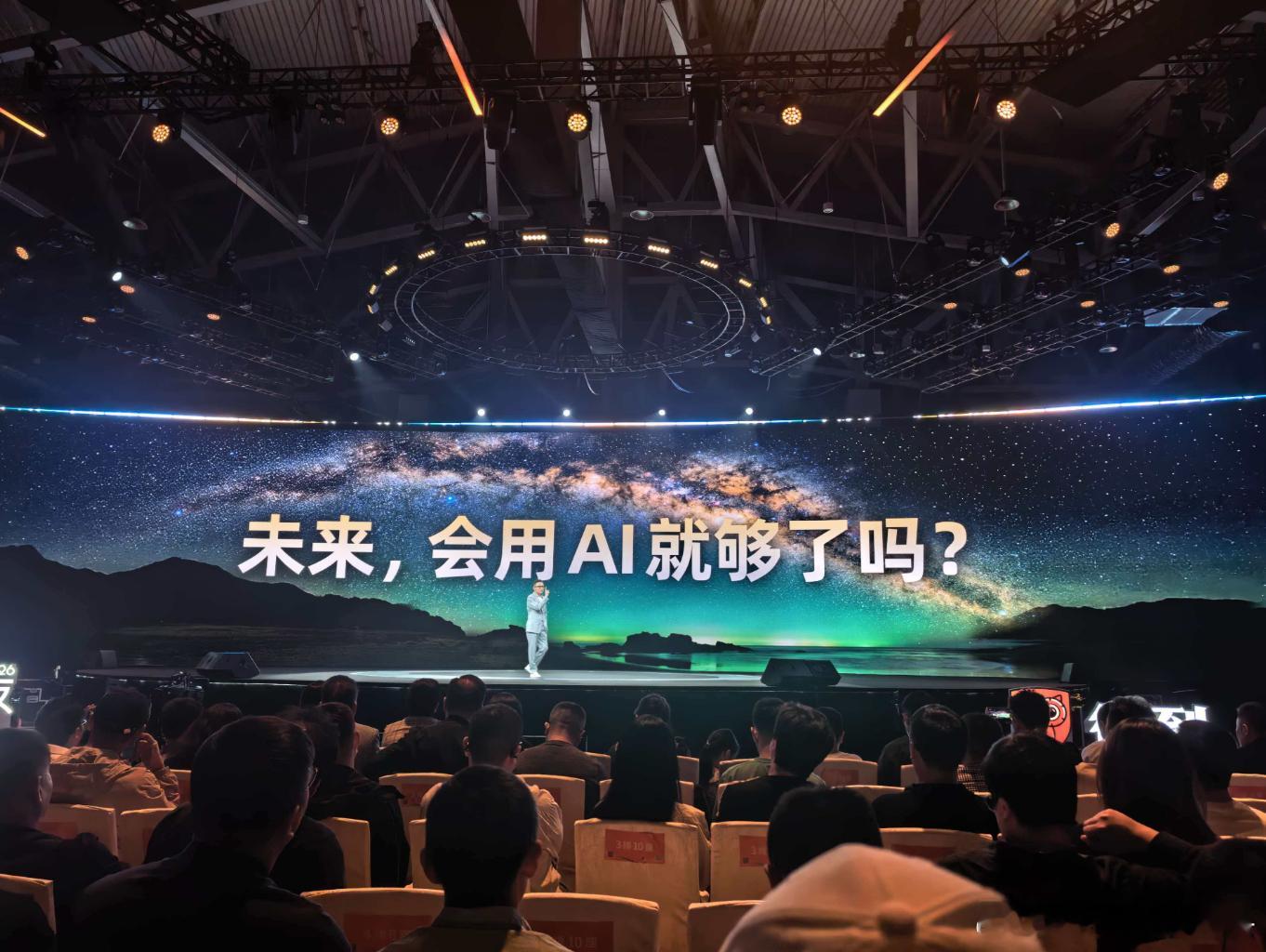 让AI规划了一份三亚旅游攻略AI做的攻略也太震撼了吧！看了一下安排的确实很不错，