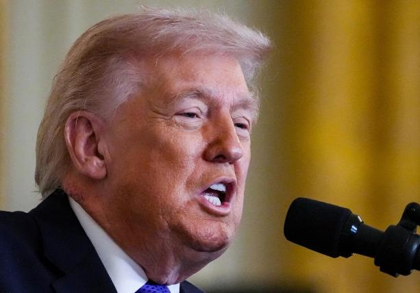 特朗普闯了大祸！
3月3日，据西方媒体透露，阿联酋和卡塔尔正在四处寻找特朗普密友