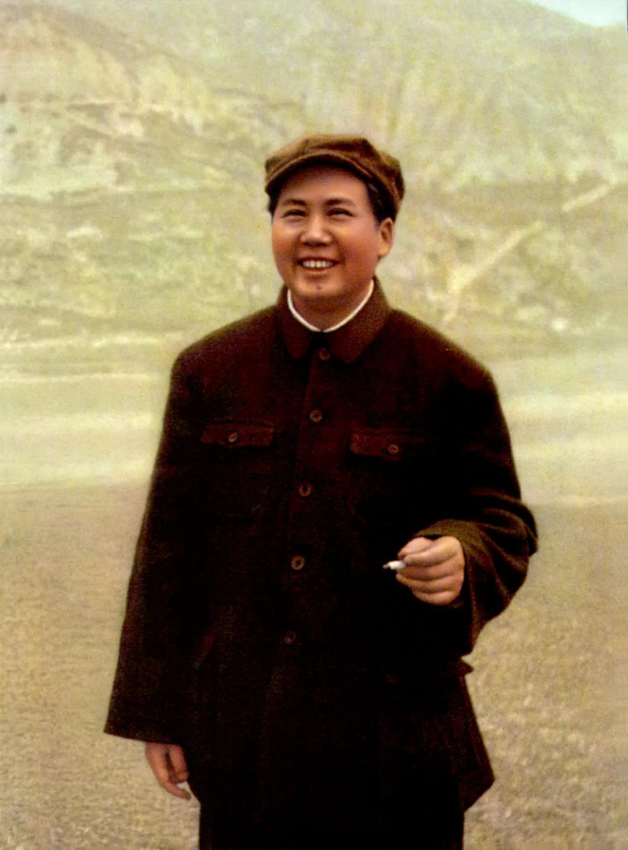 今天是新中国所有人民的“圣诞节”！
教员生日快乐[蛋糕]。

之所以不称呼您为主