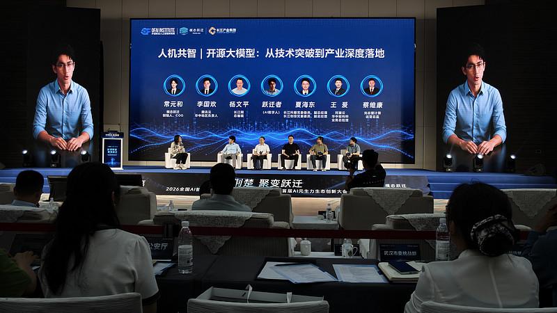 AI完全可以打通医疗技术壁垒，填平医疗技术技术鸿沟，所以医院的强弱都是暂时的。