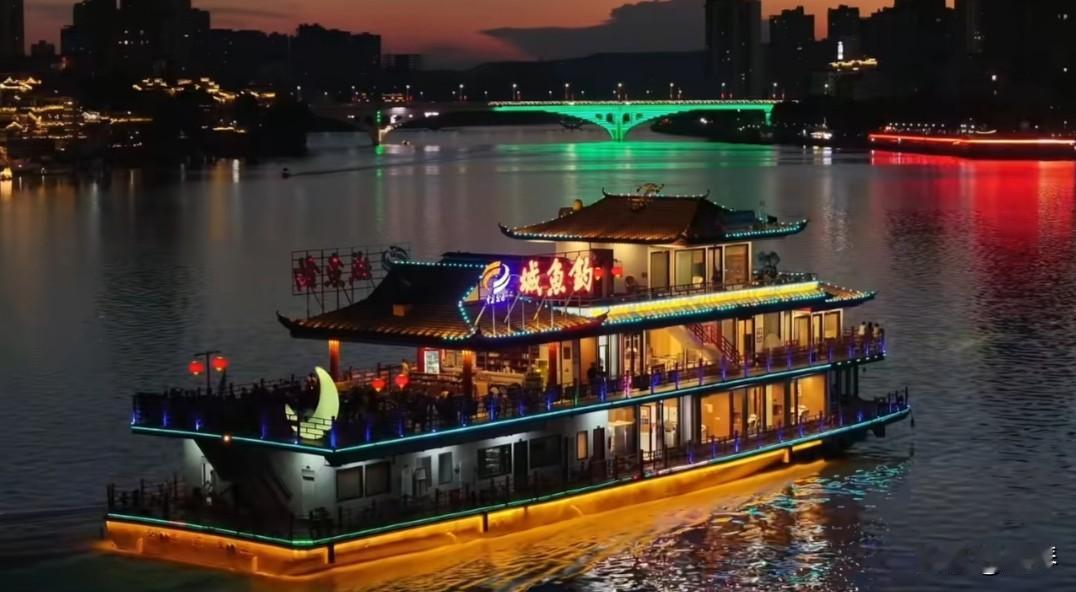 成功的人夸别人，失败的人才夸自己，人最大的优点就是要认清楚自身，才能更好地拿捏别