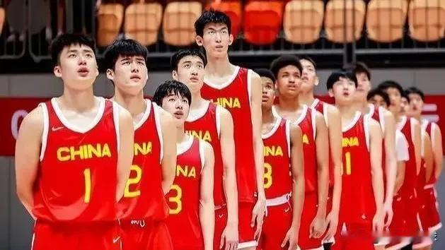 北京时间8月27日，国际篮联FIBA网站晒出了参加2024亚青赛的中国U18男篮