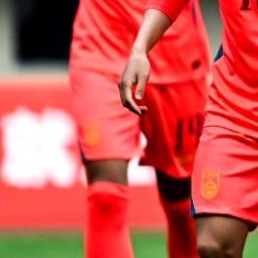 U23国足读秒绝杀鏖战全场，悬念留到最后一刻！伤停补时阶段，张志雄精准传中，贺一