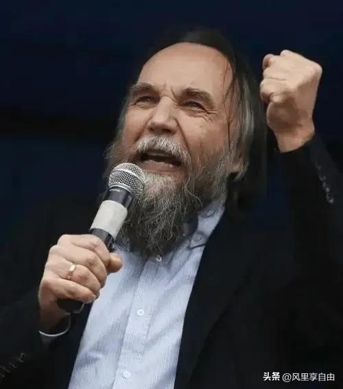 俄罗斯国师杜金曾说：中国放任委内瑞拉和伊朗沦陷，下一个遭殃的也将是中国自己。而且