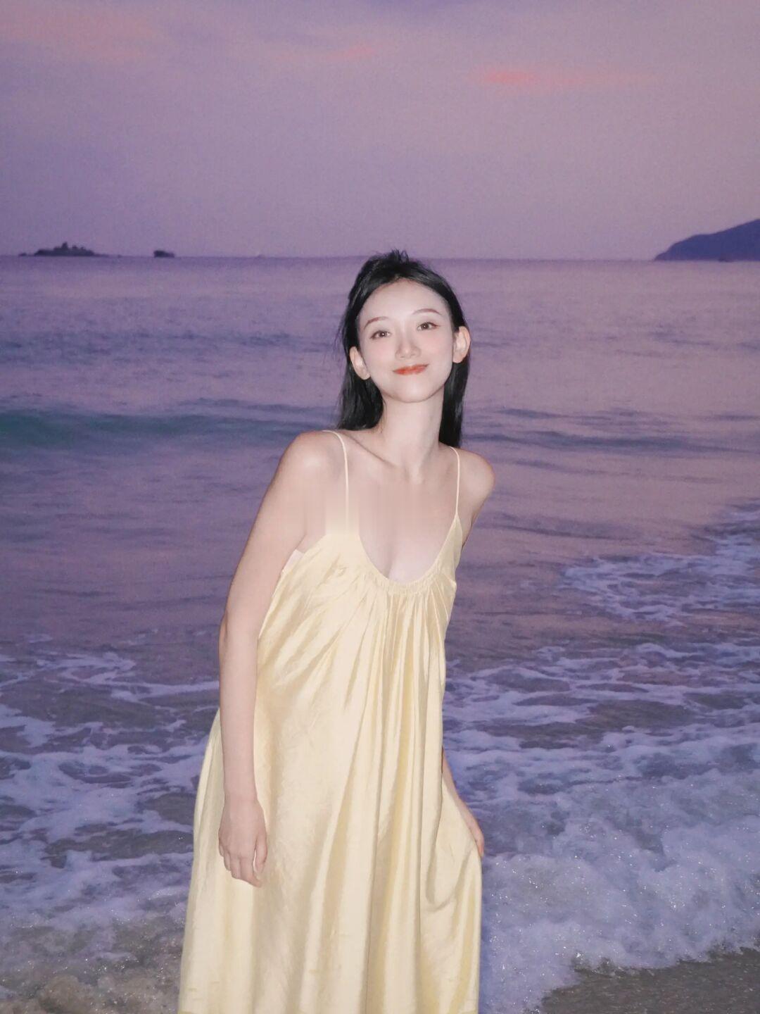 海边就是要穿吊带的啦✅✅✅✅✅✅✅✅