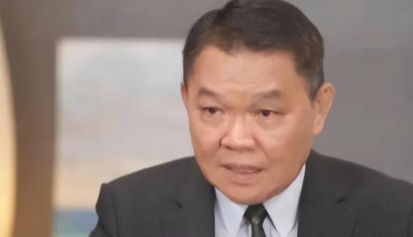 台湾名嘴黄征辉曾表示只要大陆接受两个条件，就可以接受和平统一，他提出的两个条件分